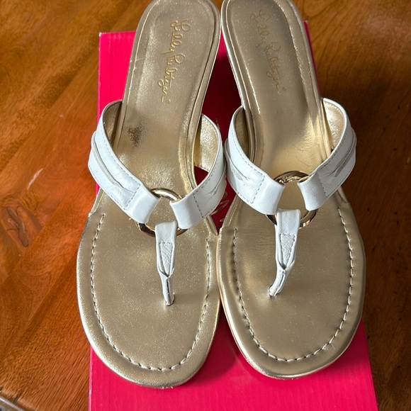 Lily Pulitzer McKim Wedge Sandal White/Gold Size 8.5M - Picture 1 of 6
